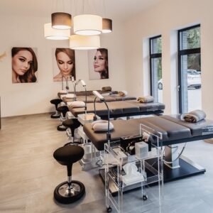 Schulung und Ausbildung für die Wimpernverlängerung in Bielefeld